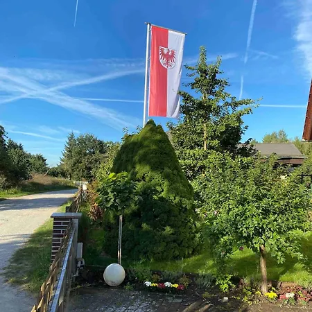 Apartmán Charmantes Ferienhaeuschen In Beetz - In 5 Minuten Am Und Im Wald